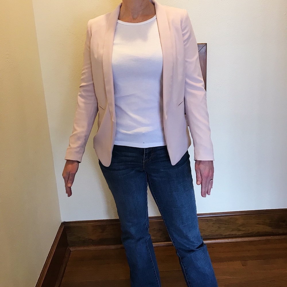 Light pink women’s H&M blazer size 6
